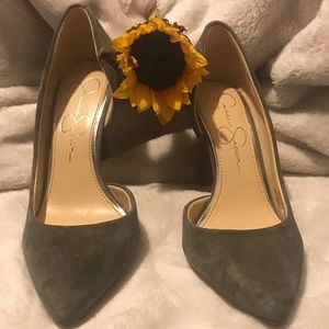 Jessica Simpson heel